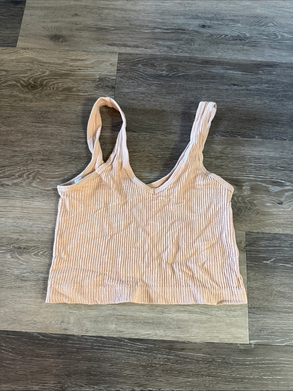 Urban Outfitters Ribbed V-Neck Crop Tank in Pale Pink